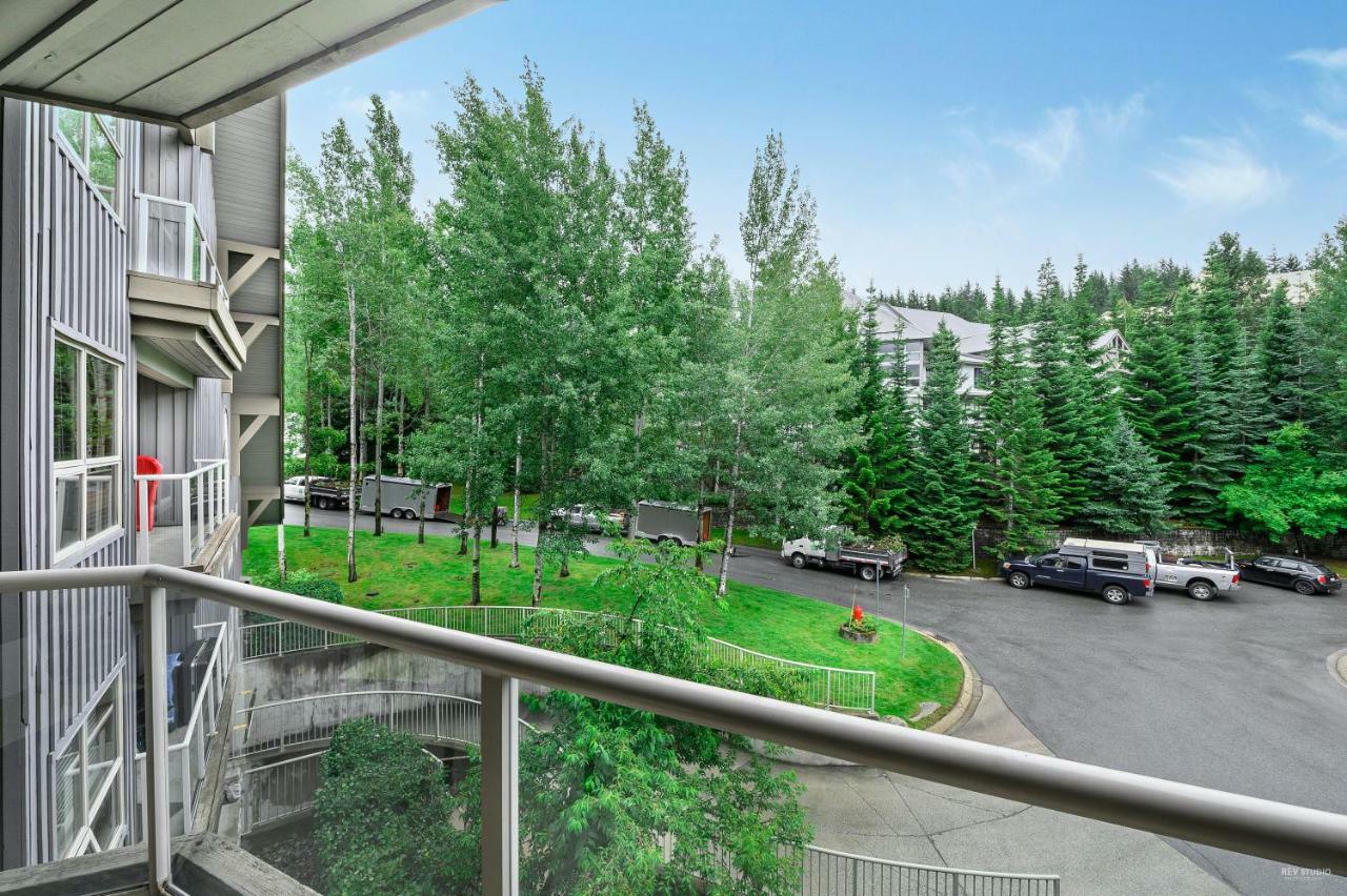The Best Ski-In/Ski-Out At The Aspens 휘슬러 외부 사진