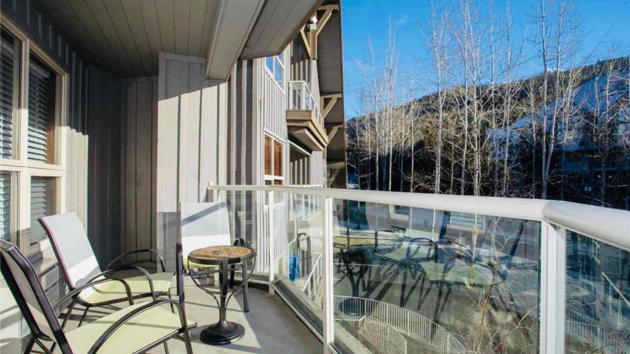 The Best Ski-In/Ski-Out At The Aspens 휘슬러 외부 사진